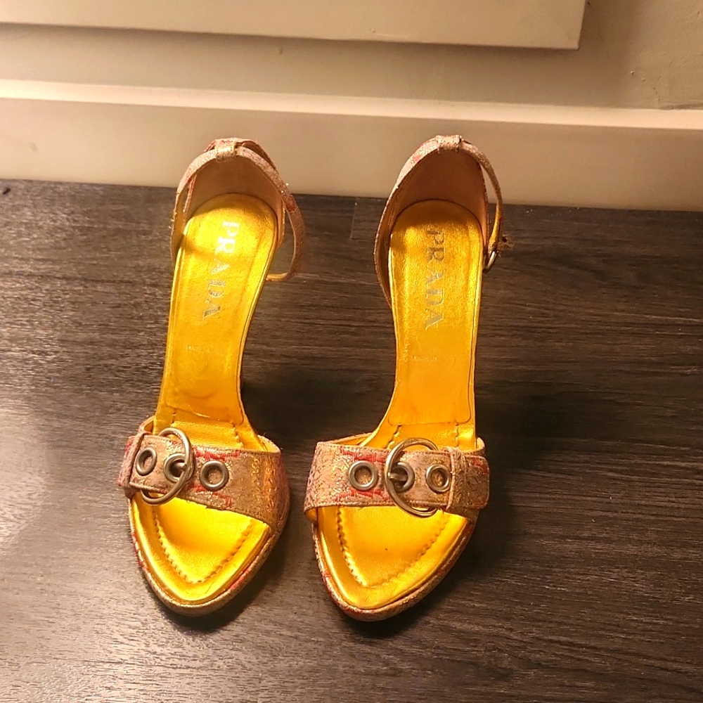 Prada Heels in Gold